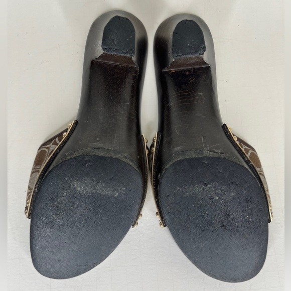 salvatore ferragamo sandals women Size 7.5B Signature Brown Textile Italy - Picture 14 of 16